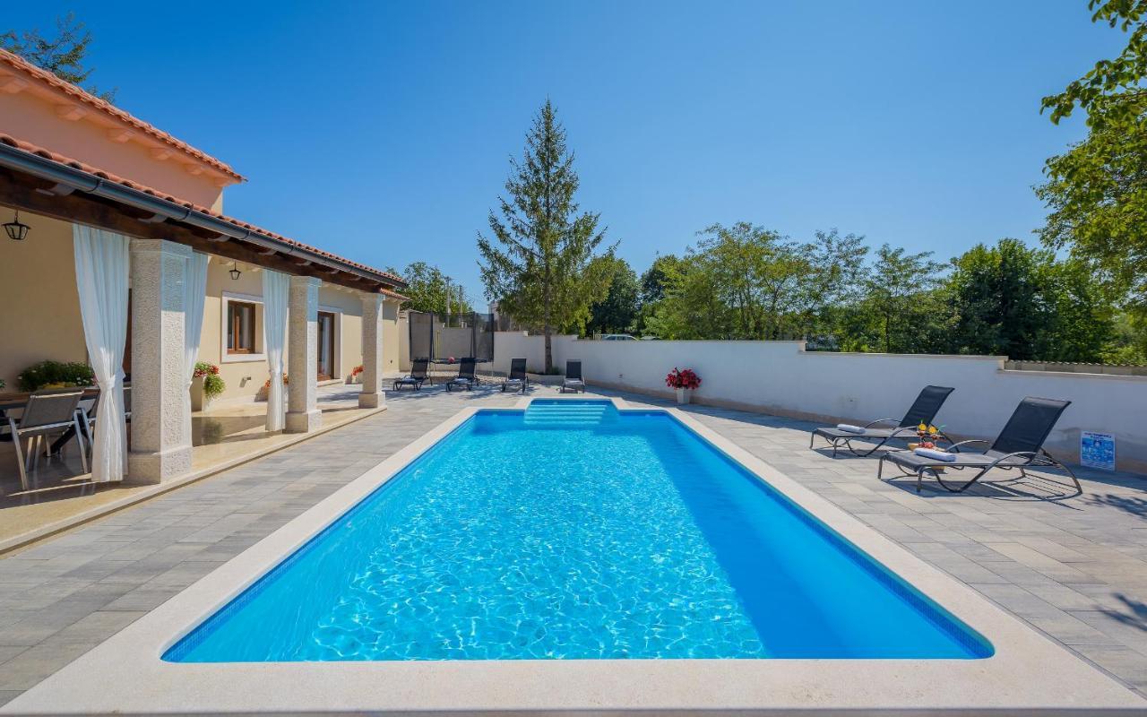 Villa Desapemani Žminj Extérieur photo